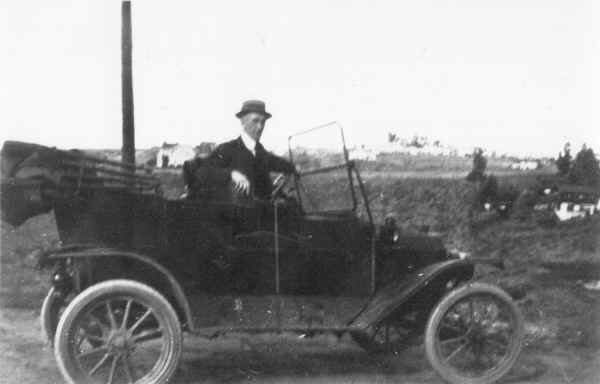 Rev. O. M. Temple in his 1912 Ford Model 'T' c.1913
