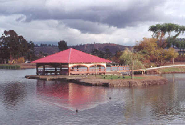 Lindo Lake Boathouse, Lakeside CA
